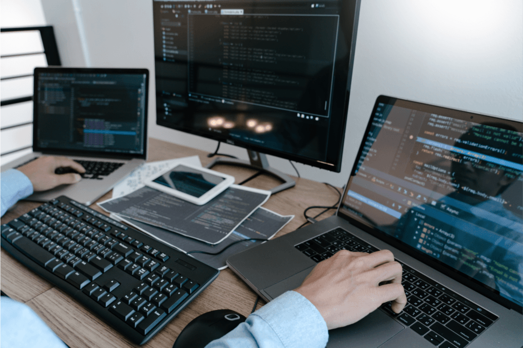 zarobki programisty w Polsce
